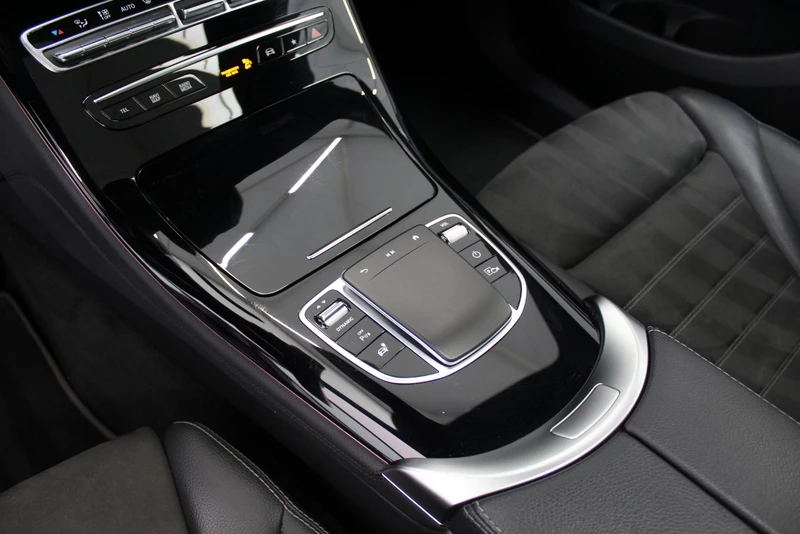 Hoofdafbeelding Mercedes-Benz EQC