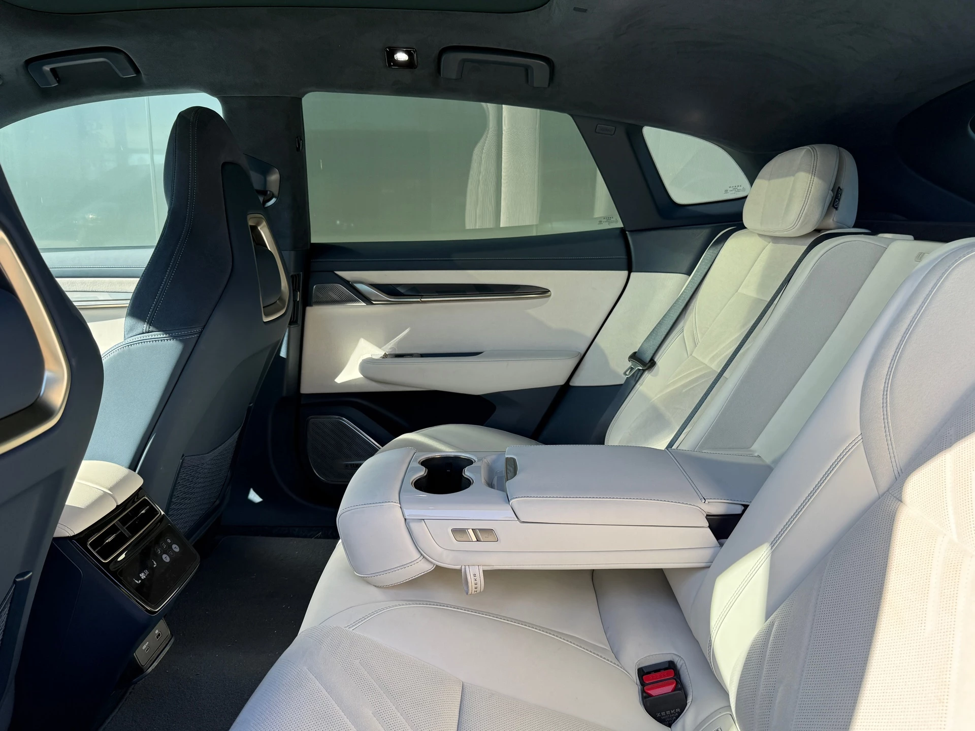 Hoofdafbeelding Zeekr 001