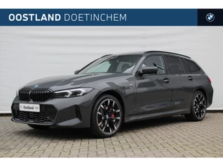 BMW 3 Serie Touring 330e High Executive M Sport Automaat / Panoramadak / Trekhaak / Sportstoelen / M Adaptief onderstel / Adaptieve LED / Parking Assistant Plus / Comfort Access