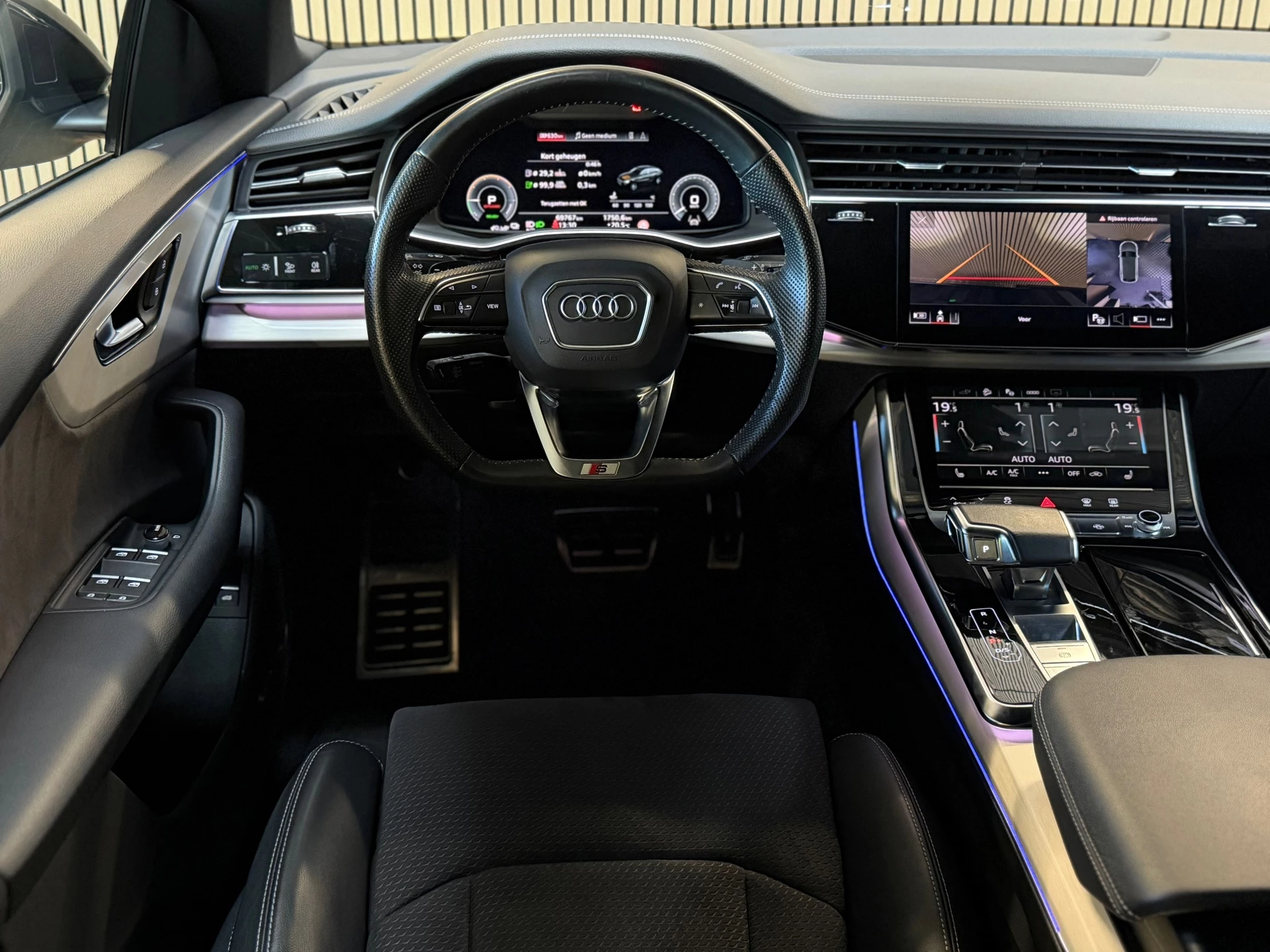 Hoofdafbeelding Audi Q8