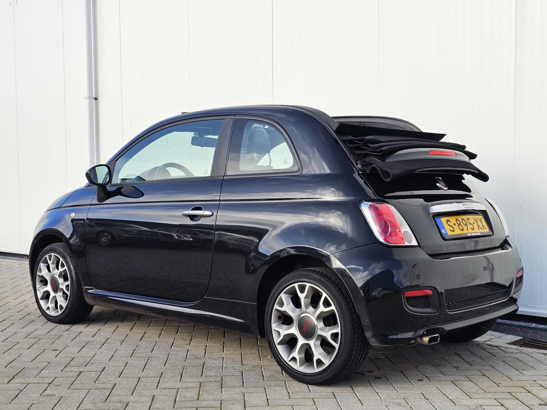 Hoofdafbeelding Fiat 500C