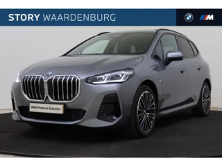 BMW 2 Serie Active Tourer 225e xDrive M Sport Automaat / Panoramadak / Sportstoelen / Comfort Access / Head-Up / Harman-Kardon / Parking Assistant Plus