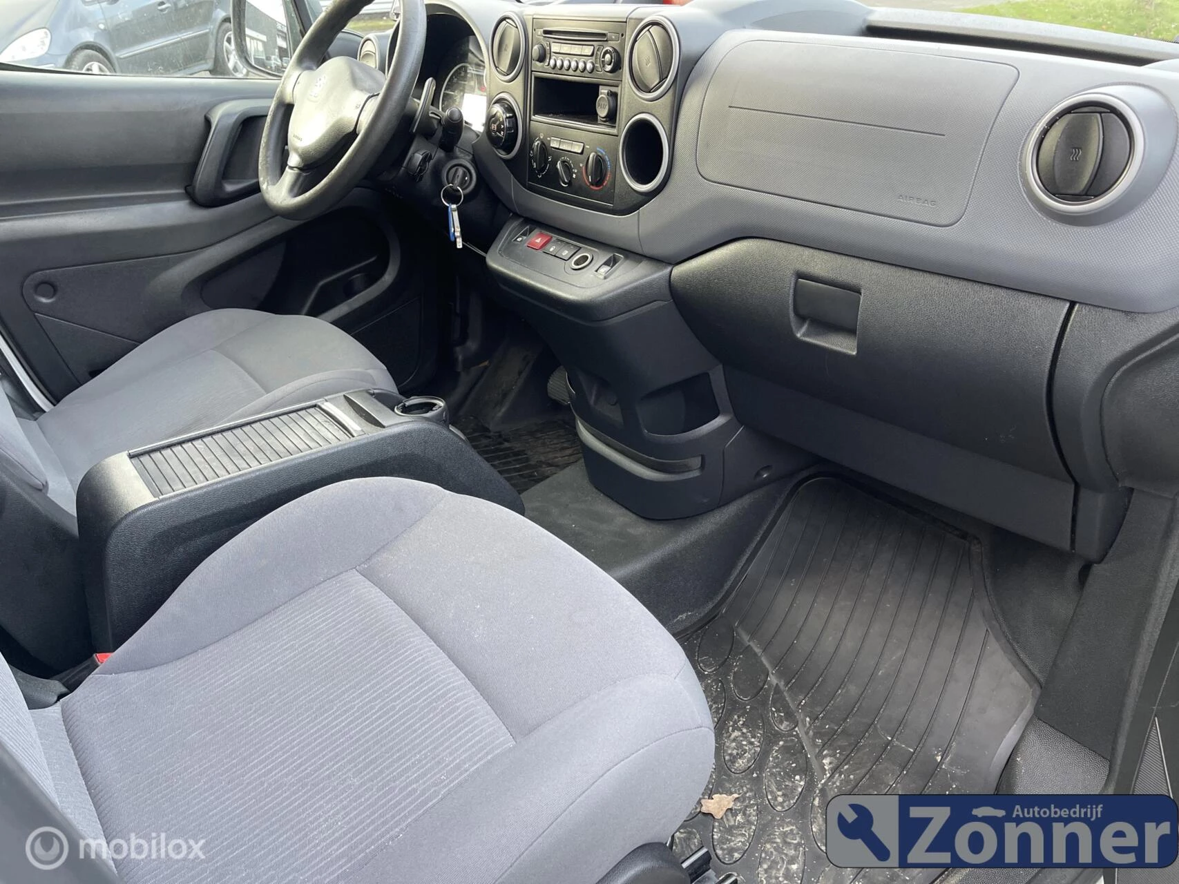 Hoofdafbeelding Peugeot Partner