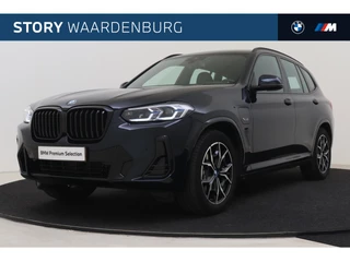 BMW X3 xDrive30e High Executive M Sport Automaat / Sportstoelen / Laserlight / Achteruitrijcamera / Live Cockpit Professional / Stuurverwarming / Parking Assistant
