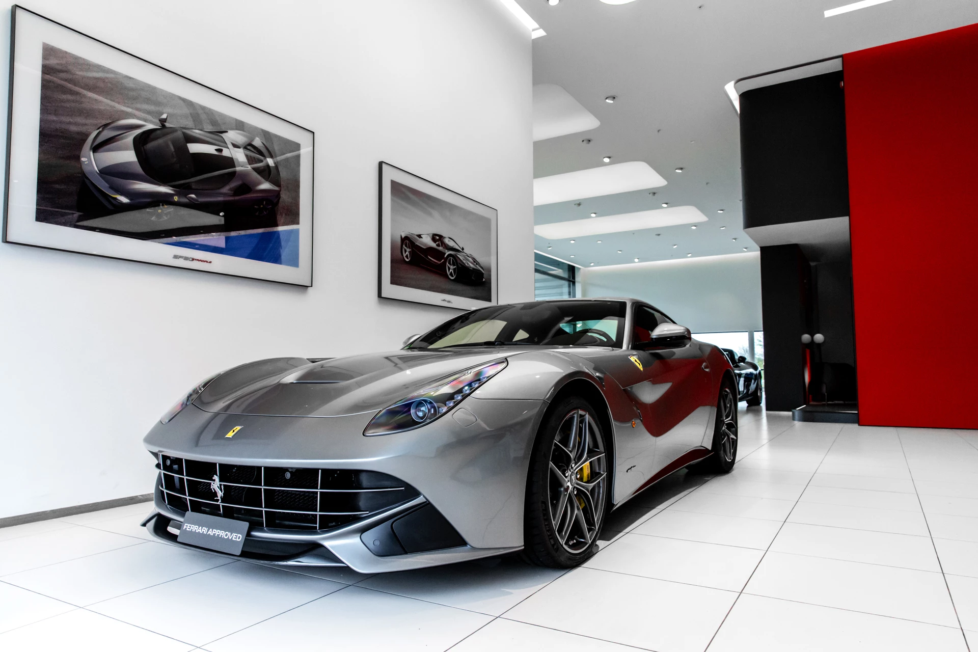 Hoofdafbeelding Ferrari F12