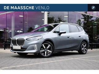 BMW 2 Serie Active Tourer 218i Automaat / Trekhaak / Panoramadak / Sportstoelen / Comfort Access / Head-Up / Harman-Kardon / Stoelverwarming