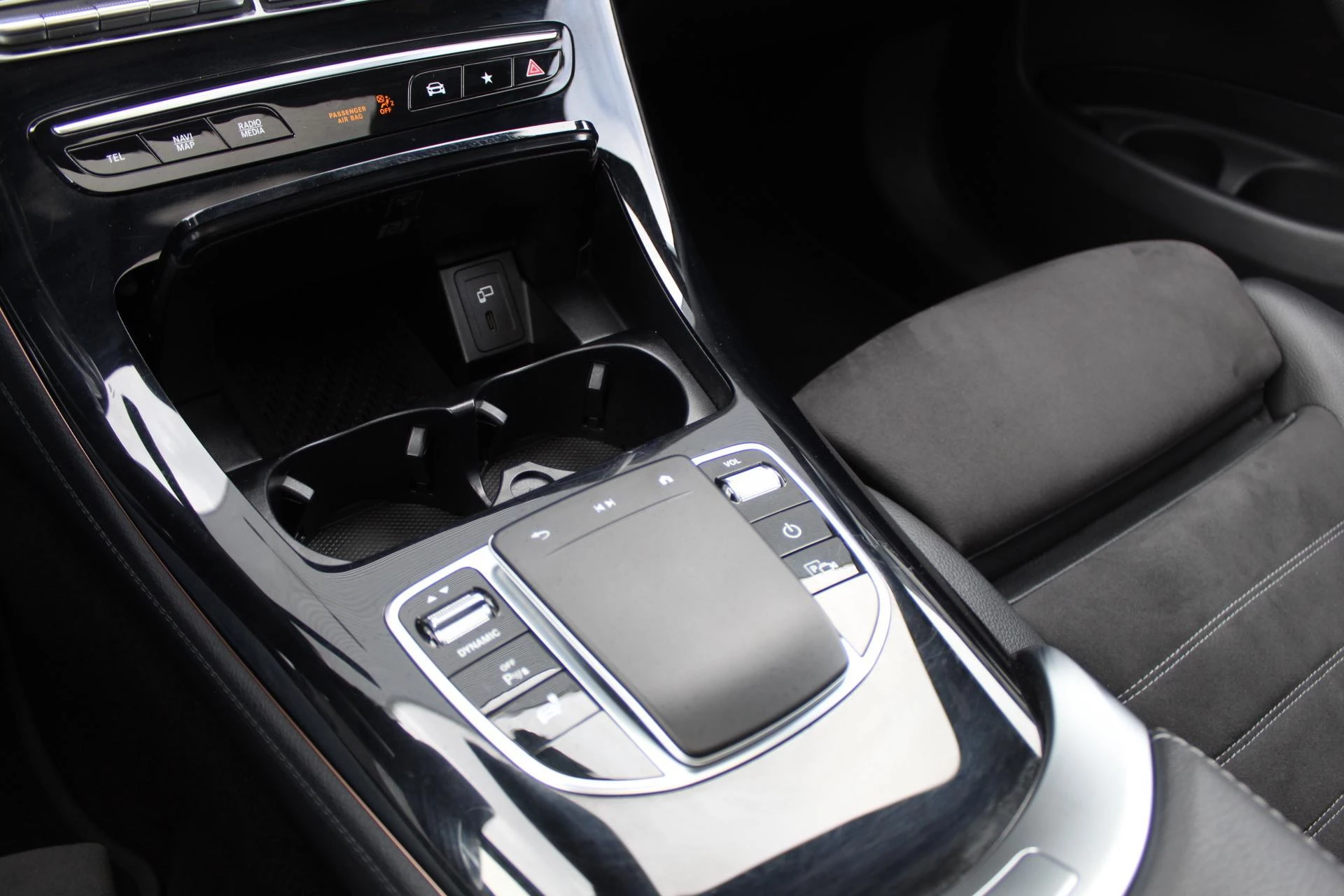 Hoofdafbeelding Mercedes-Benz EQC