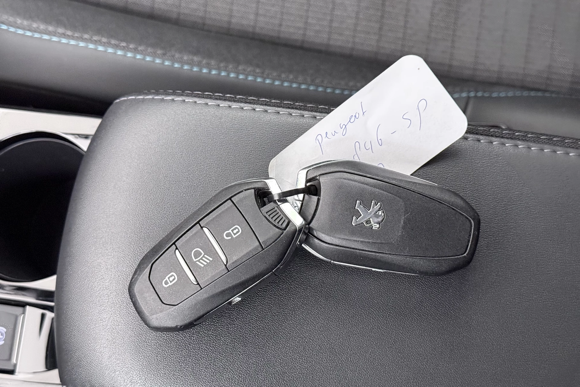 Hoofdafbeelding Peugeot e-208