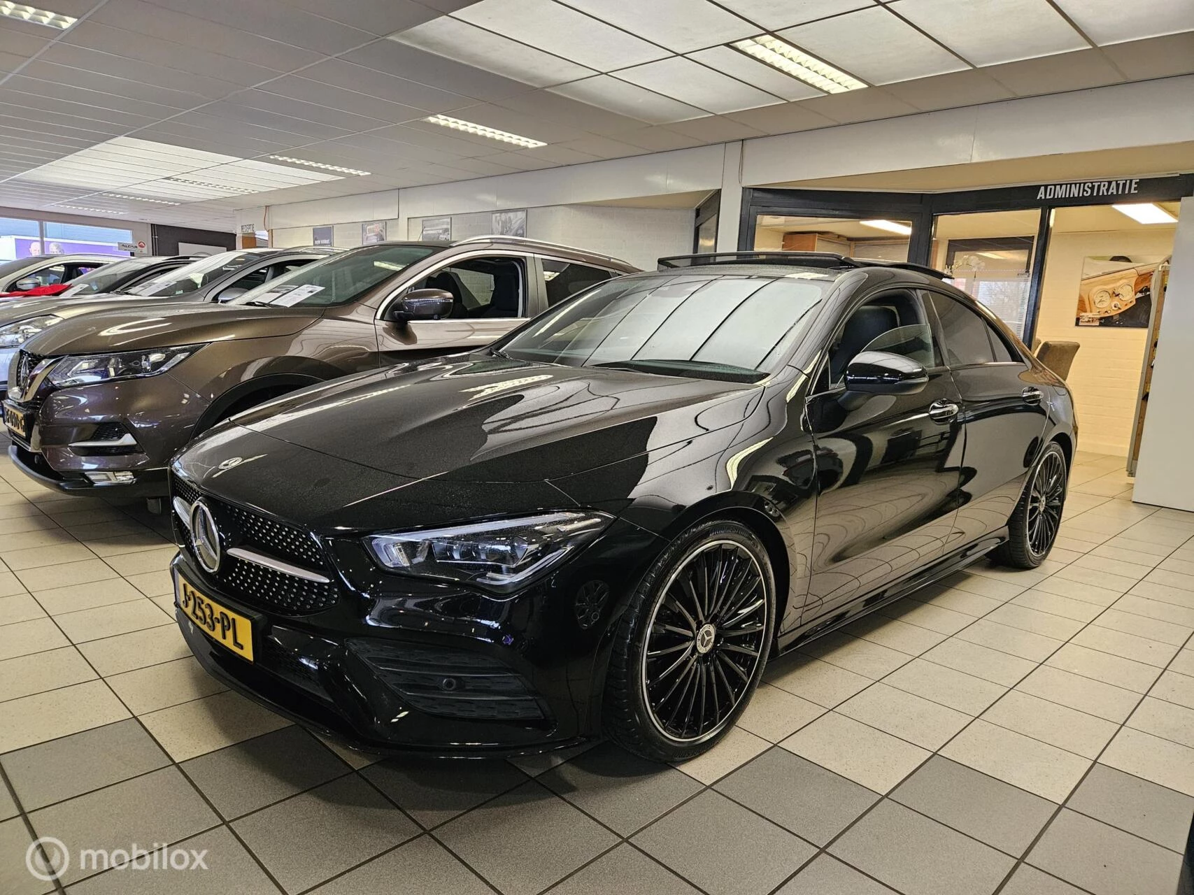 Hoofdafbeelding Mercedes-Benz CLA