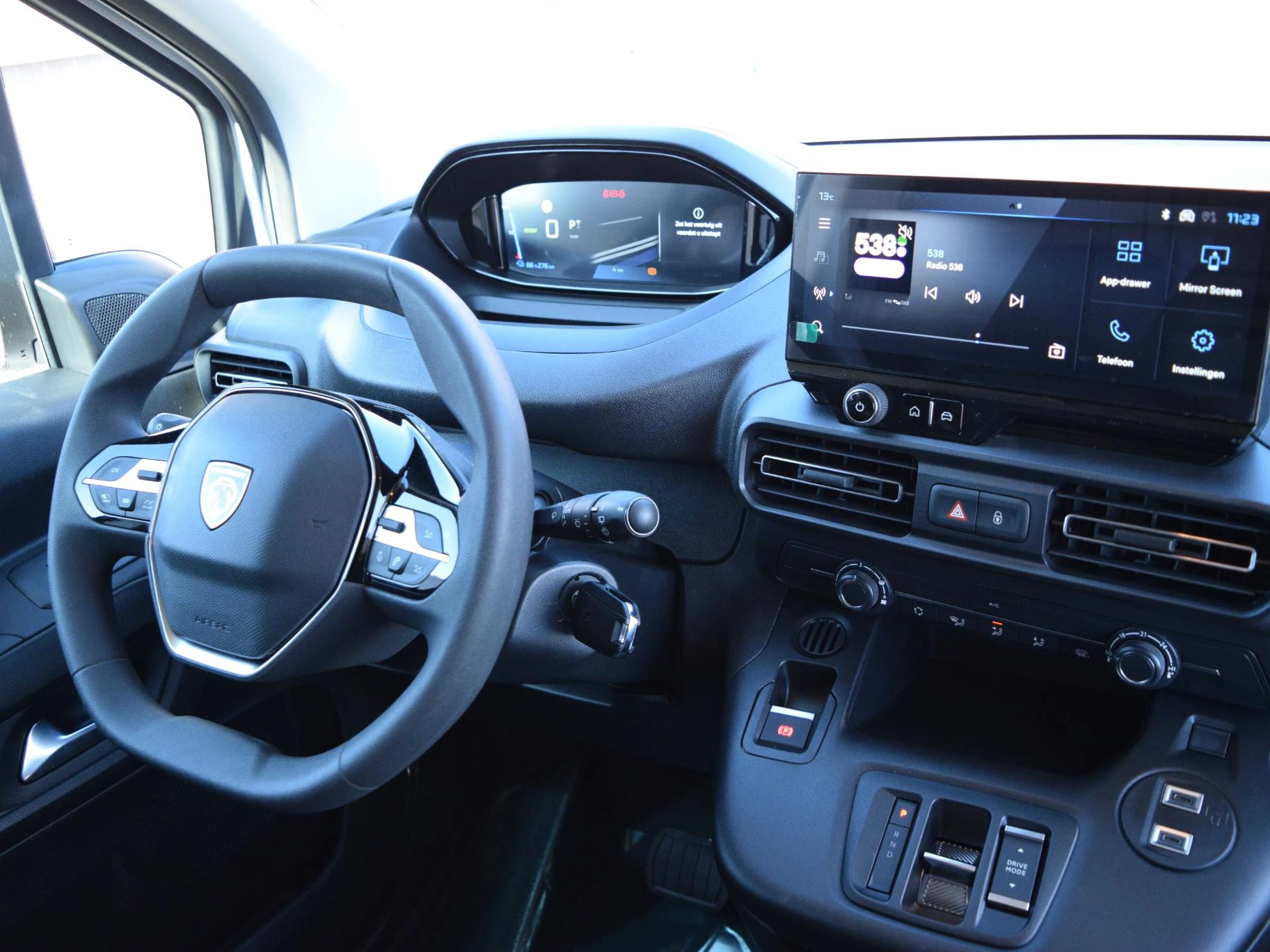 Hoofdafbeelding Peugeot e-Partner