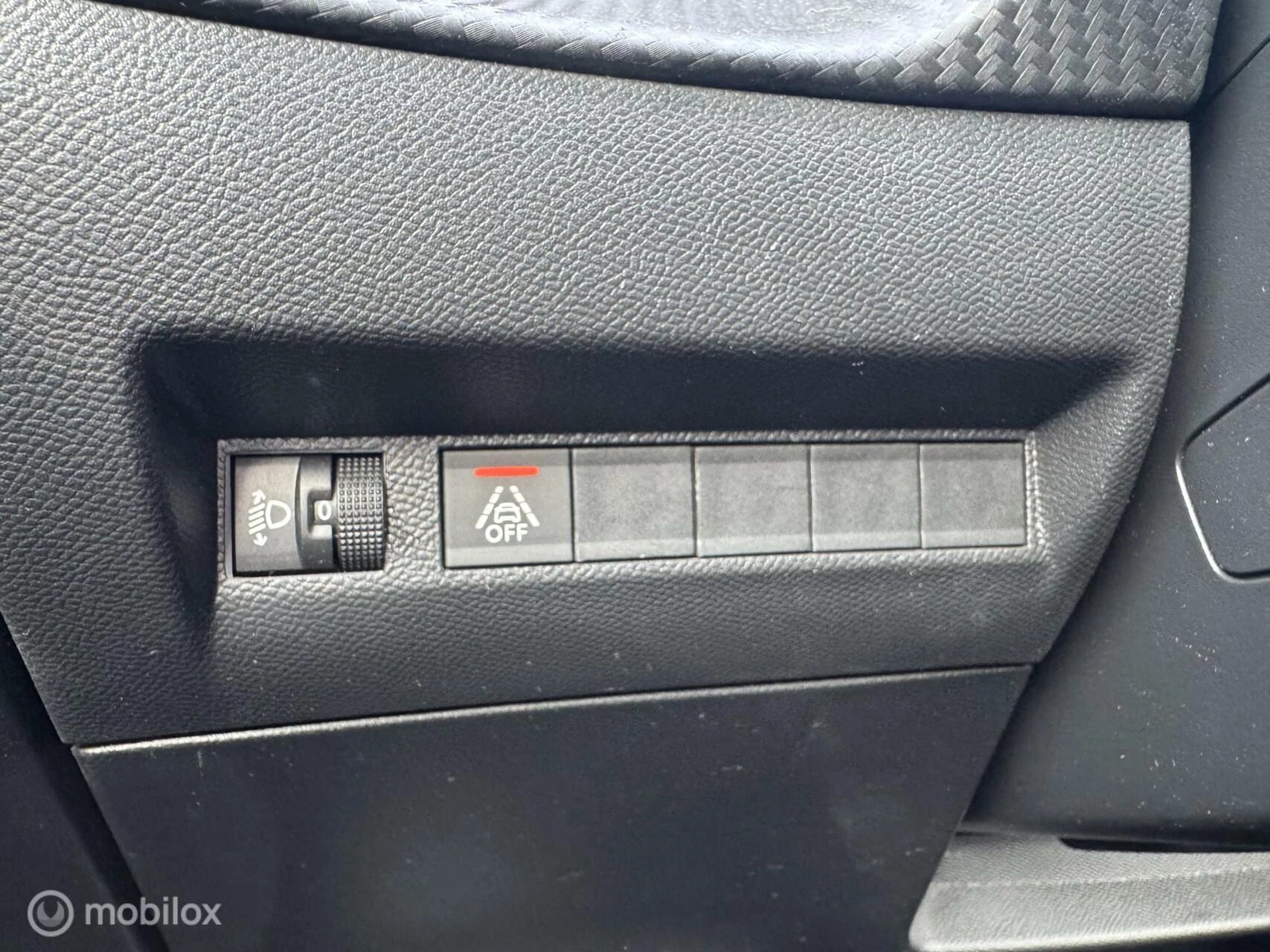 Hoofdafbeelding Peugeot e-208