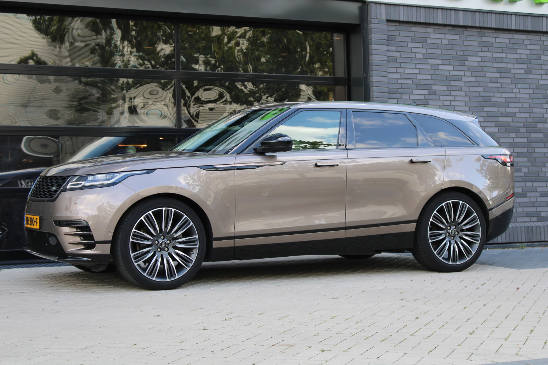 Hoofdafbeelding Land Rover Range Rover Velar