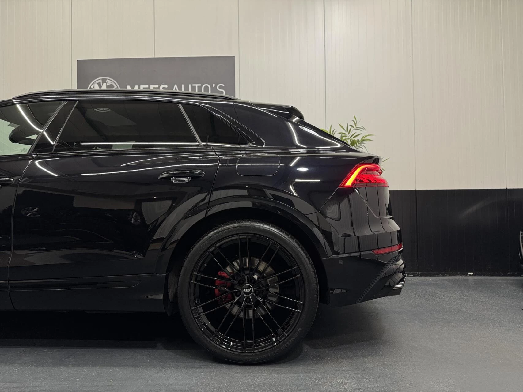 Hoofdafbeelding Audi Q8