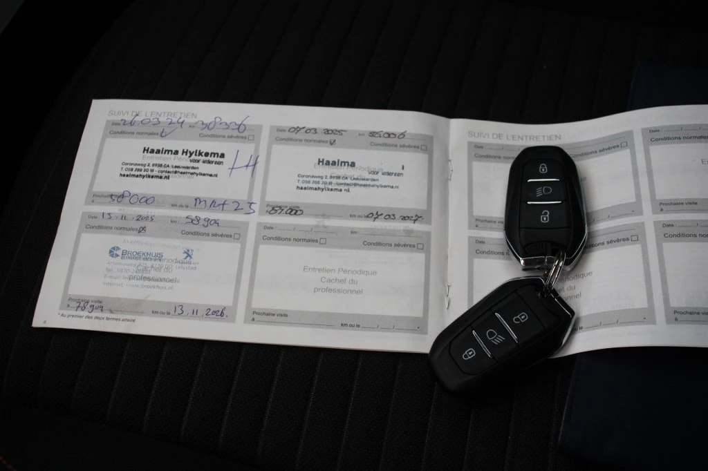 Hoofdafbeelding Peugeot e-208