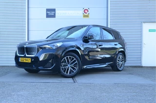 BMW iX1 xDrive30 67 kWh HUB, Leder, Pano, Harman Kardon