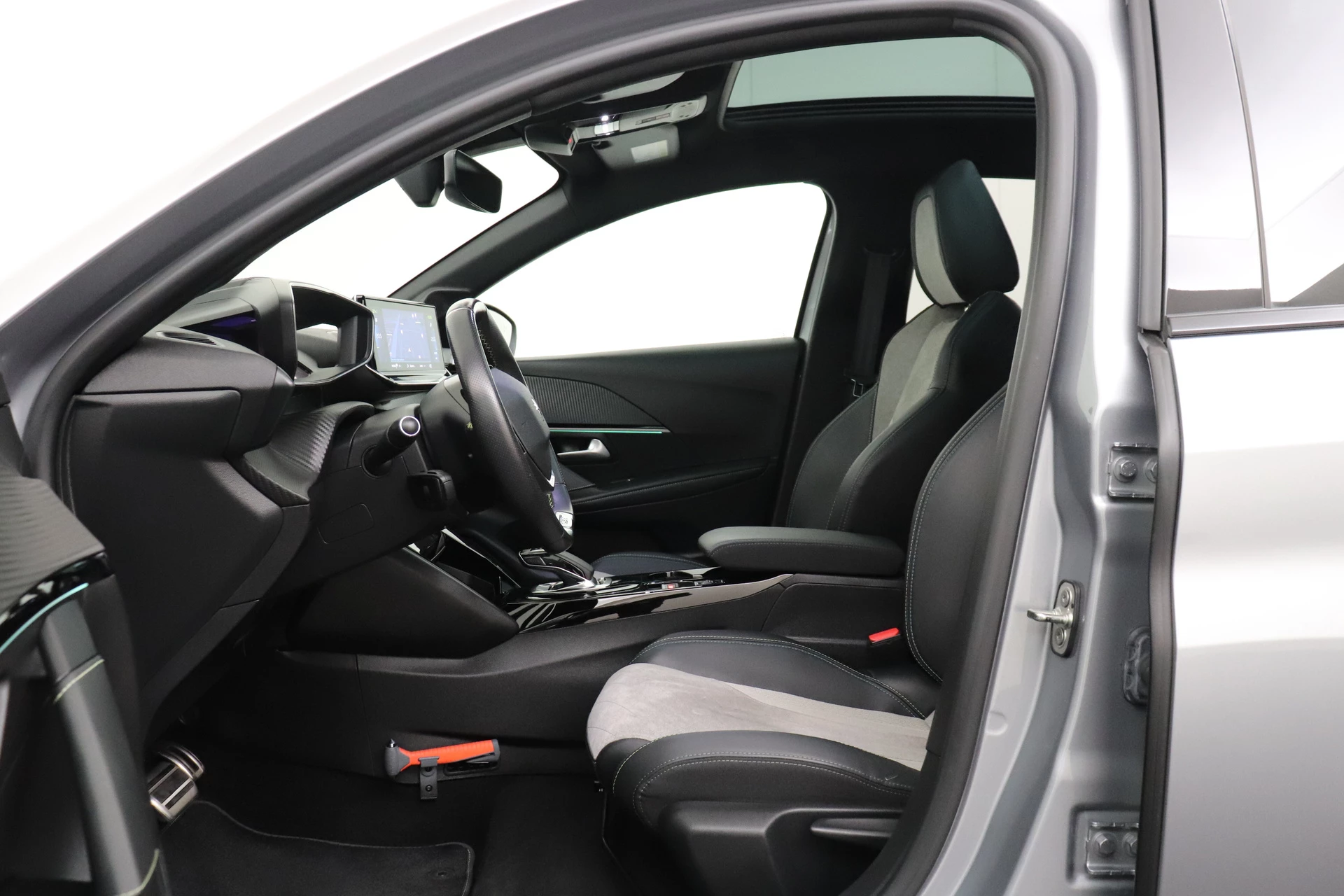 Hoofdafbeelding Peugeot e-208
