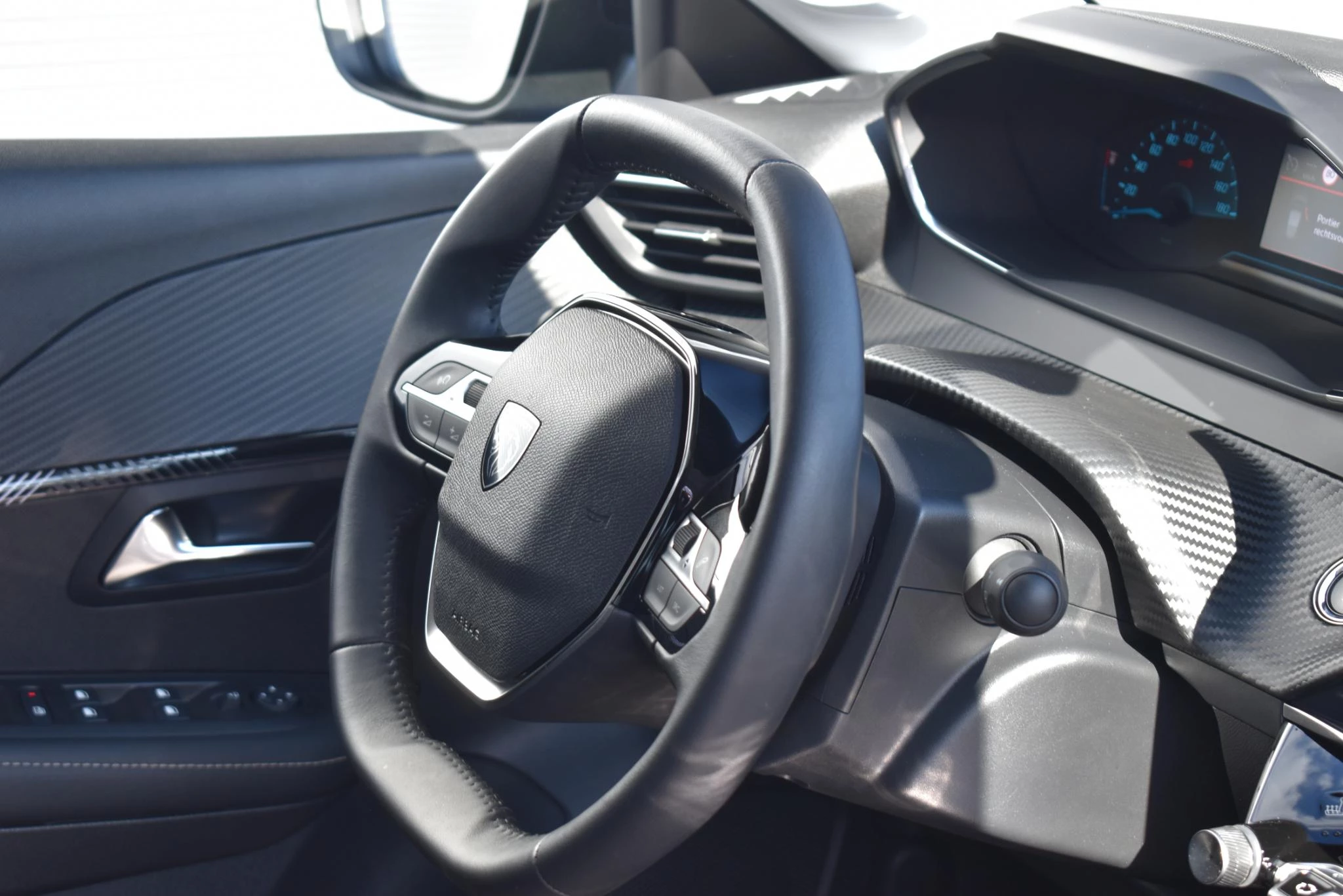 Hoofdafbeelding Peugeot e-208