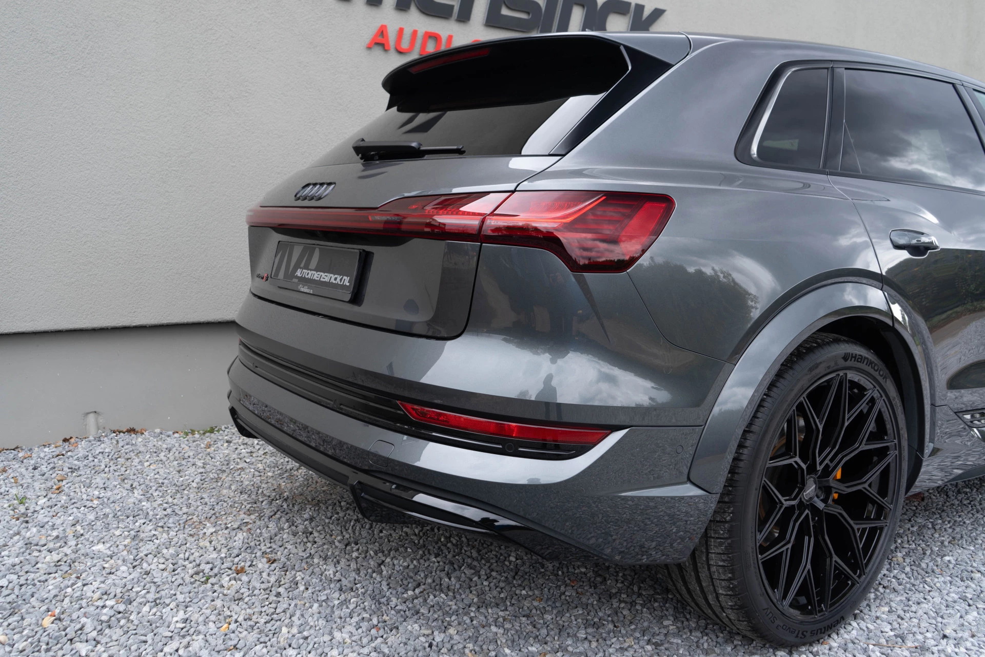 Hoofdafbeelding Audi e-tron