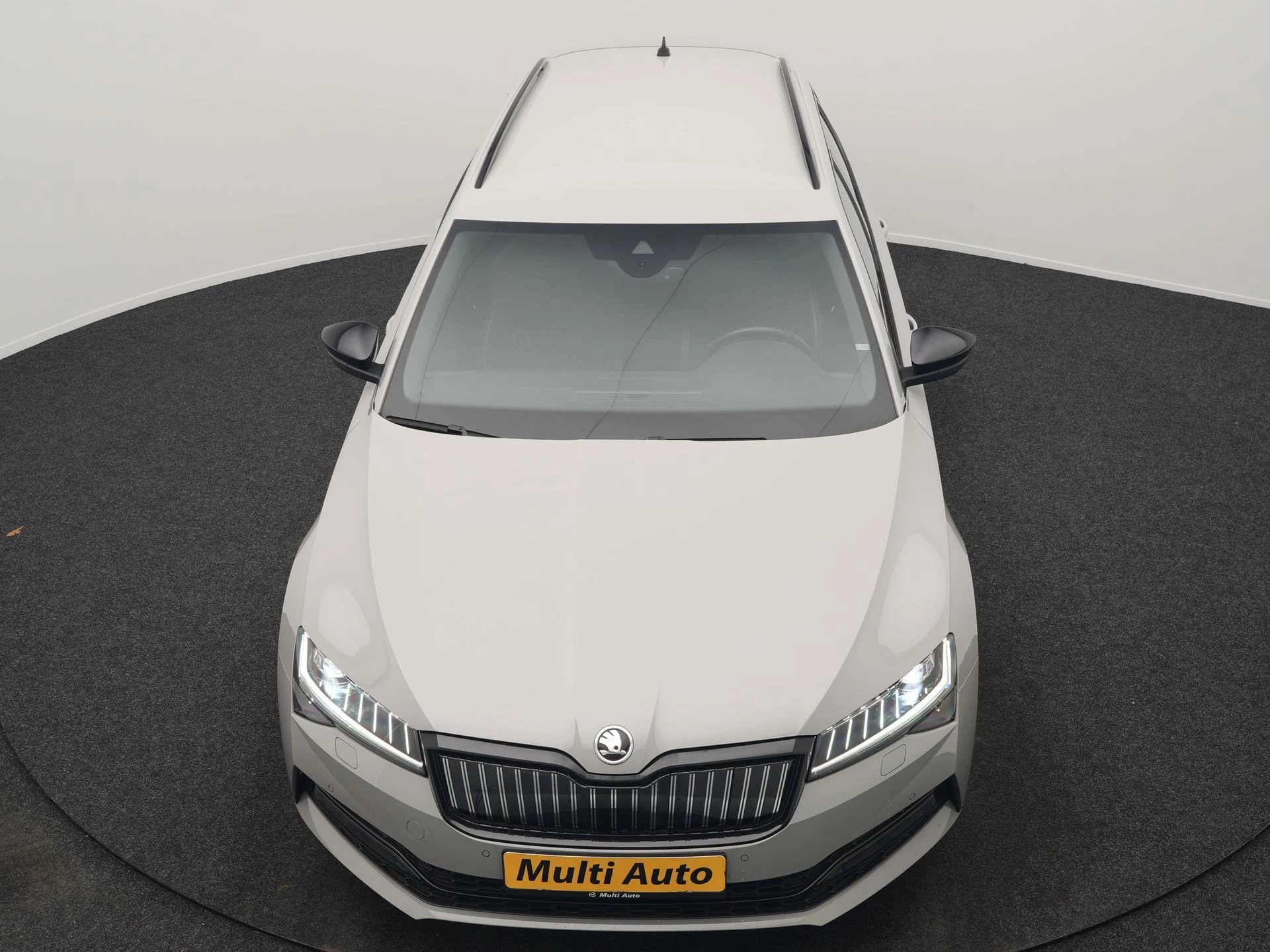 Hoofdafbeelding Škoda Superb