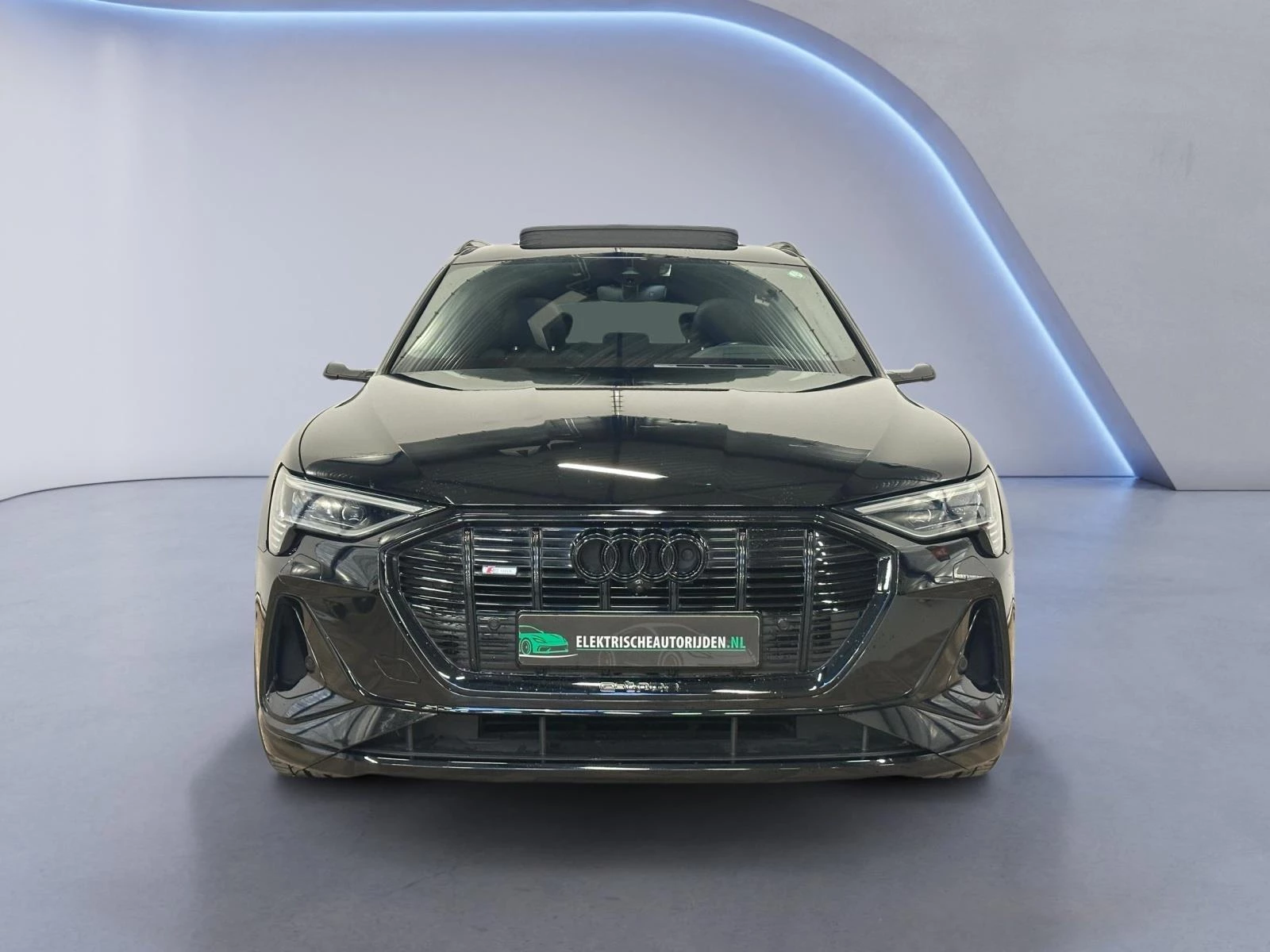 Hoofdafbeelding Audi e-tron