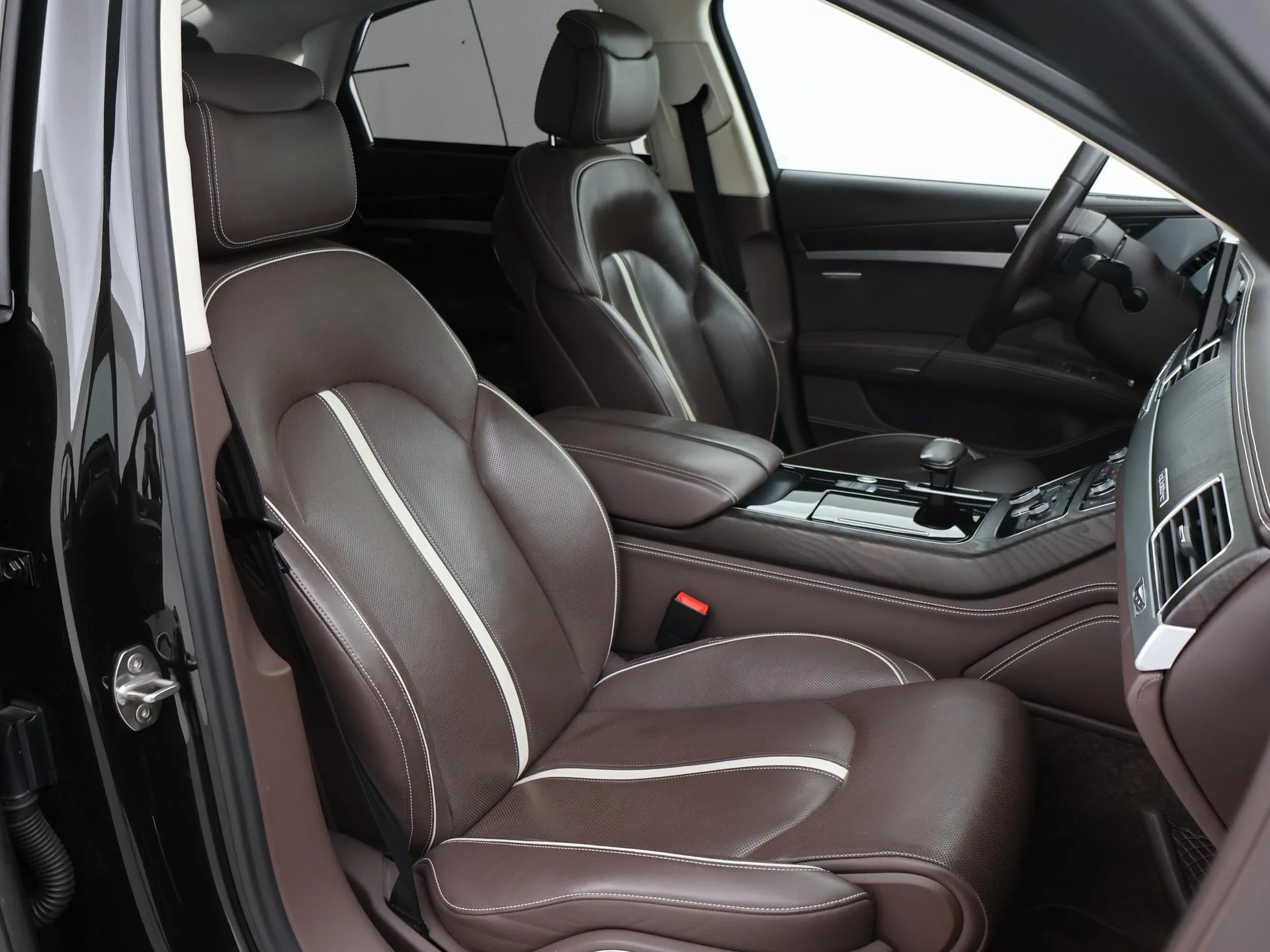 Hoofdafbeelding Audi A8