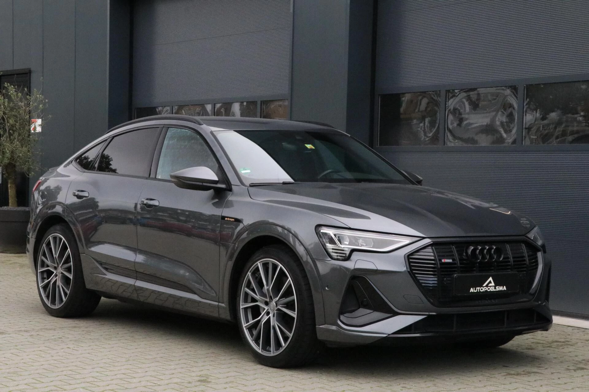 Hoofdafbeelding Audi e-tron