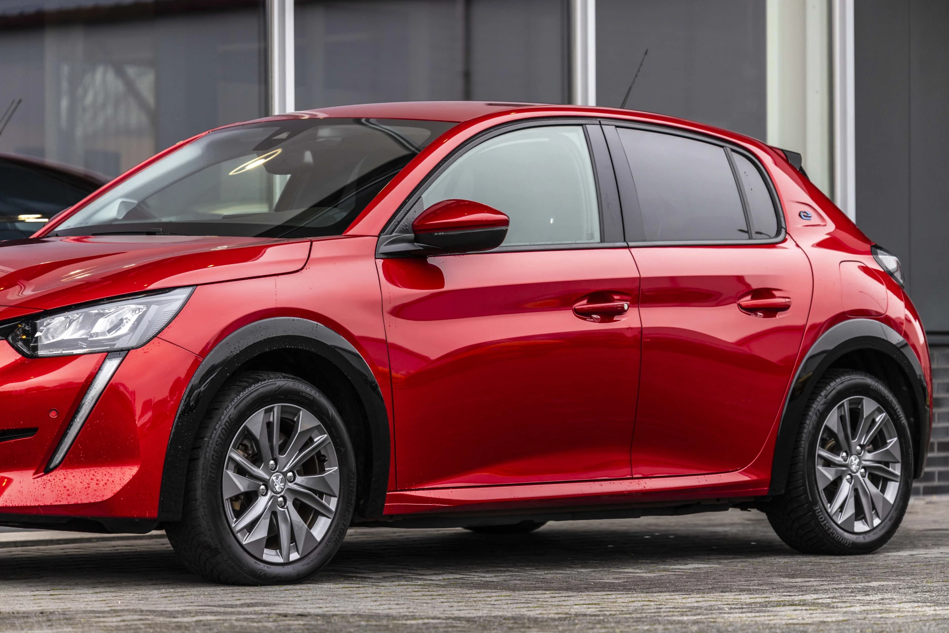 Hoofdafbeelding Peugeot e-208