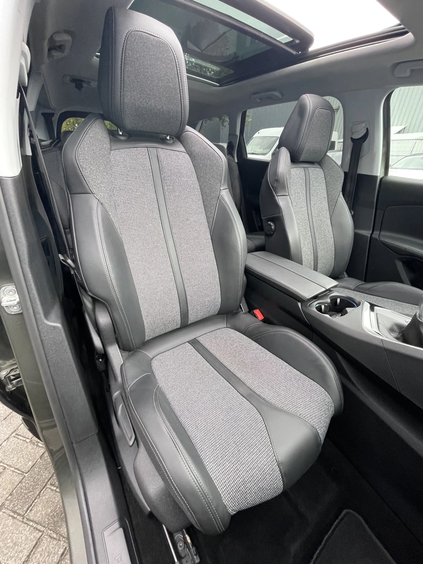 Hoofdafbeelding Peugeot 5008