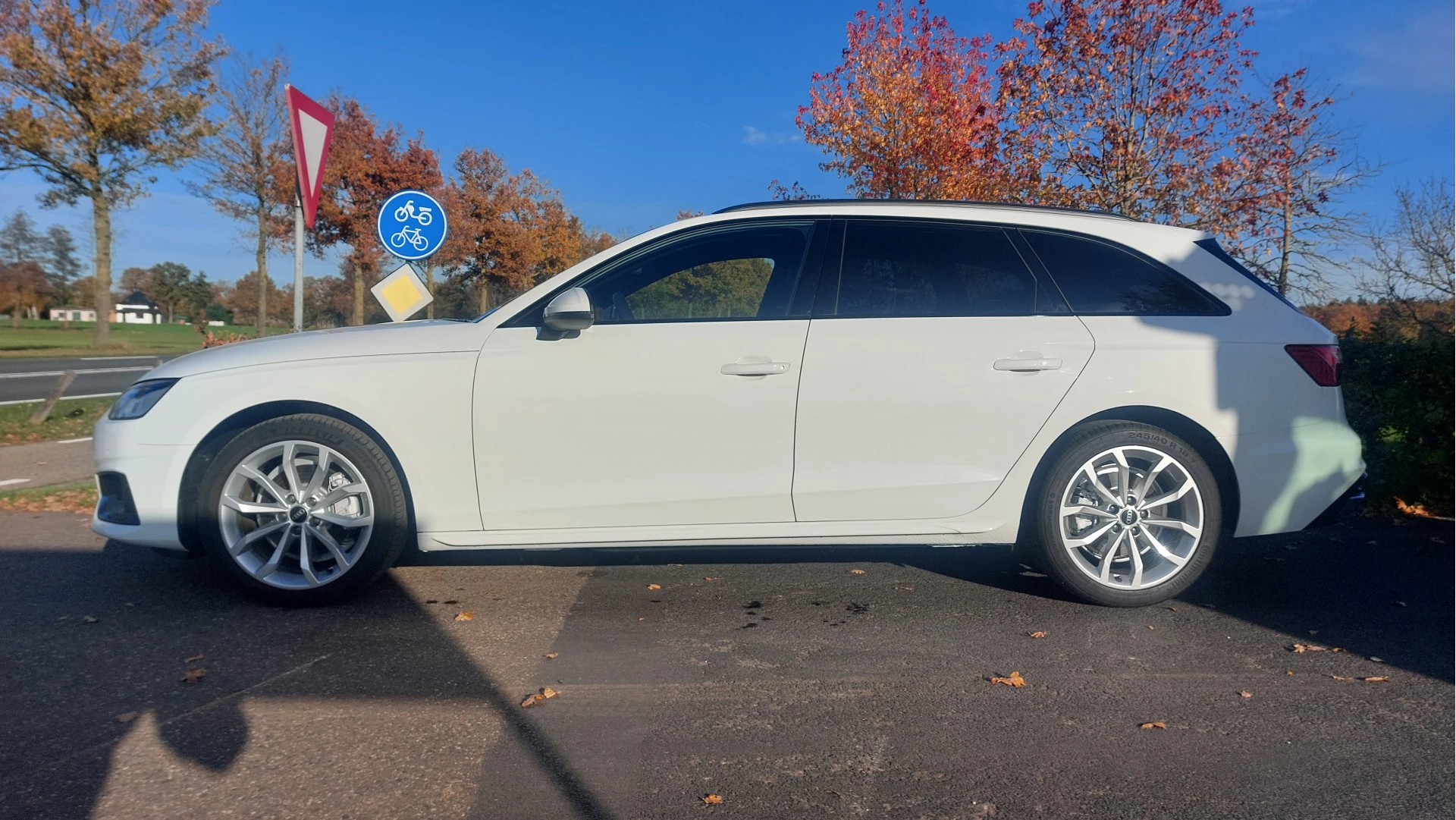 Hoofdafbeelding Audi A4