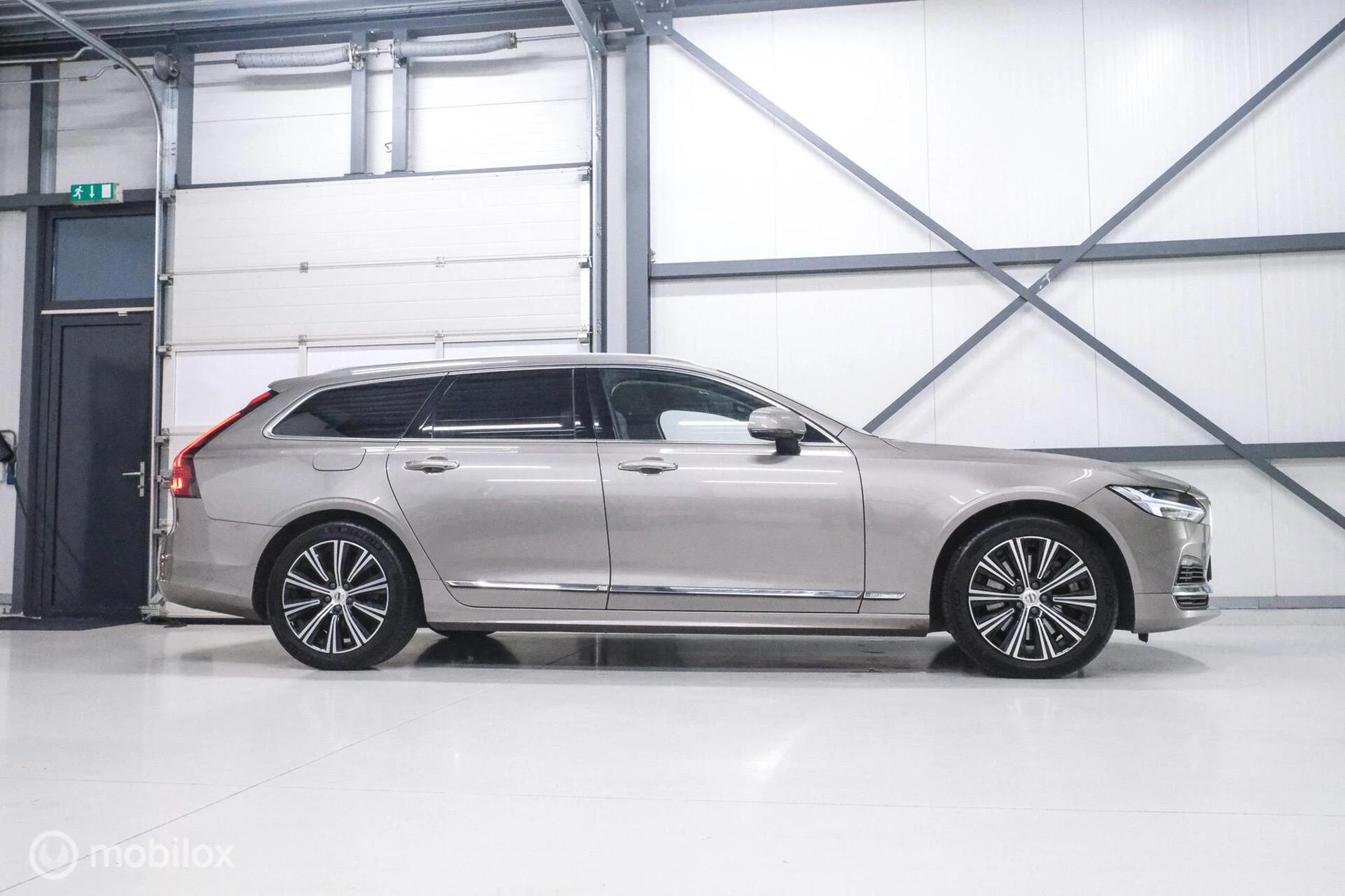 Hoofdafbeelding Volvo V90