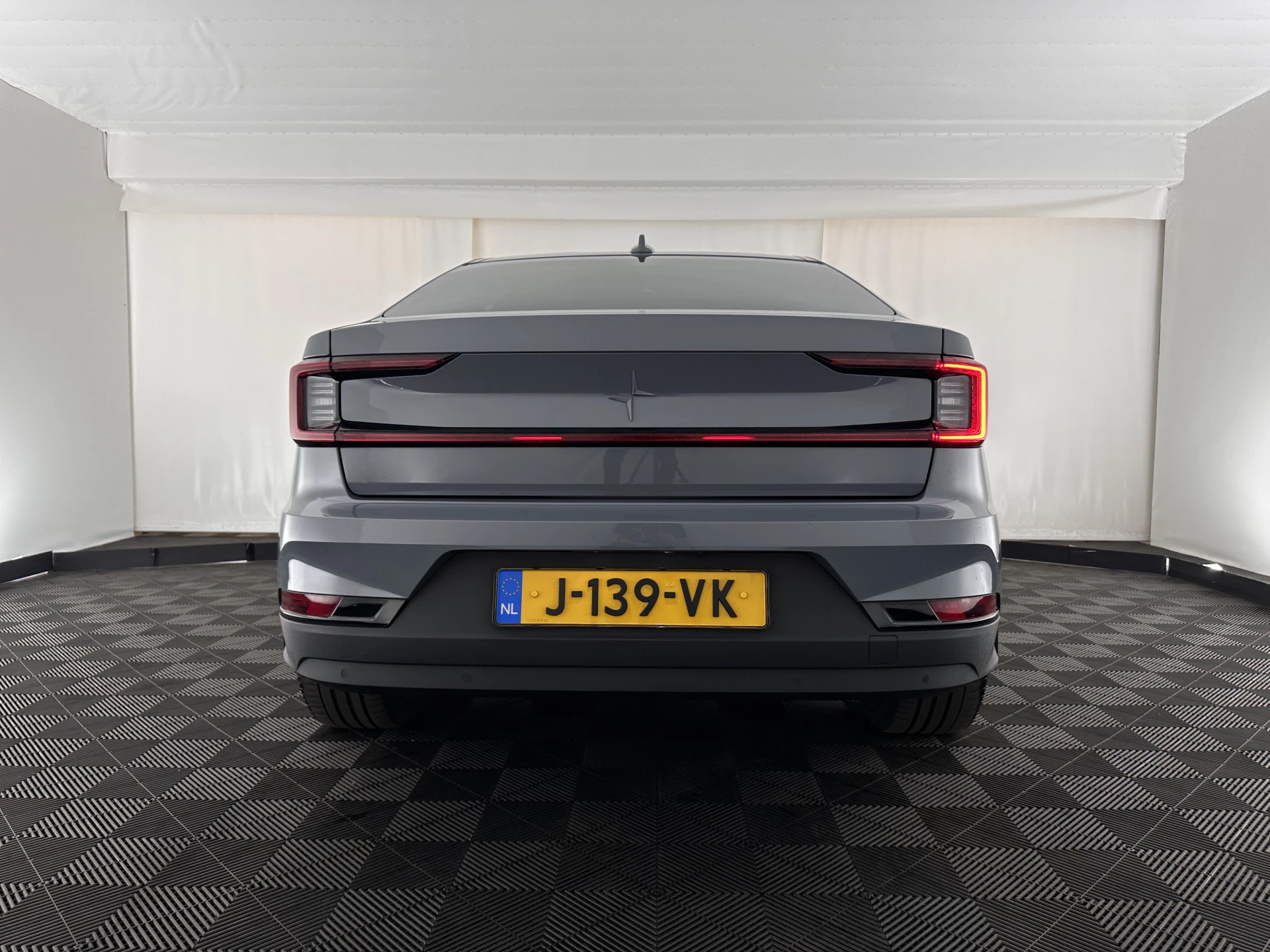 Hoofdafbeelding Polestar 2