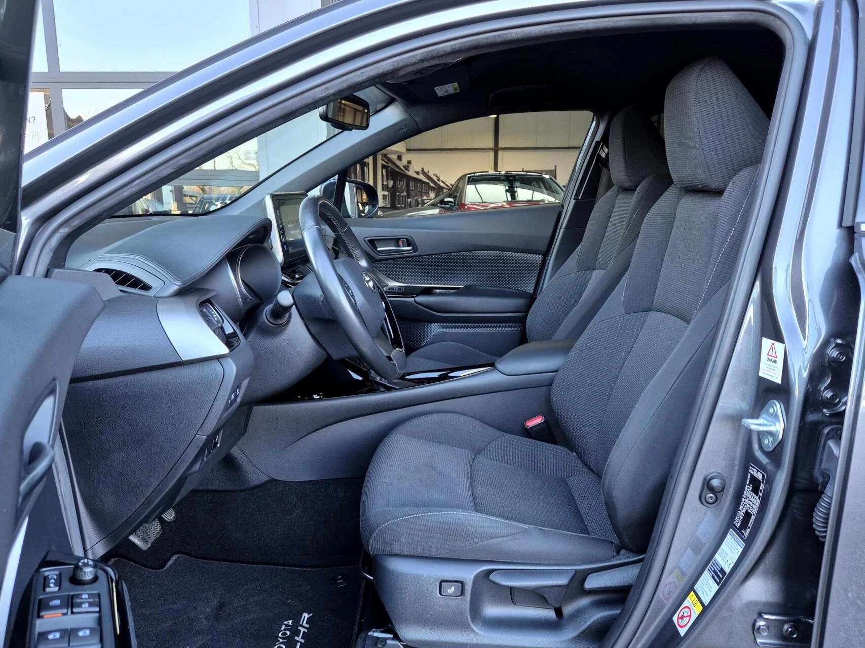 Hoofdafbeelding Toyota C-HR