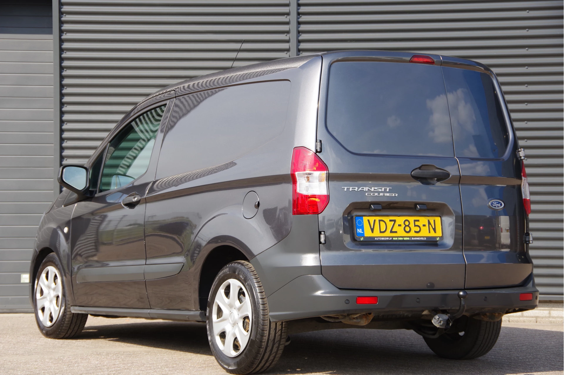 Hoofdafbeelding Ford Transit Courier