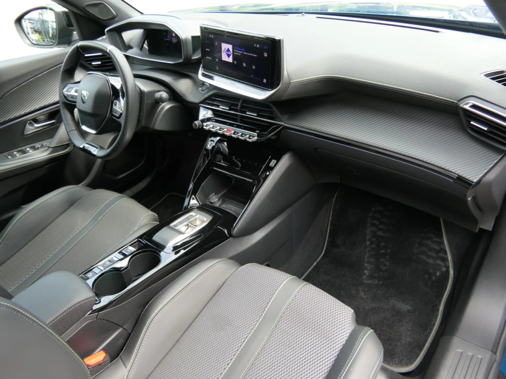 Hoofdafbeelding Peugeot e-2008