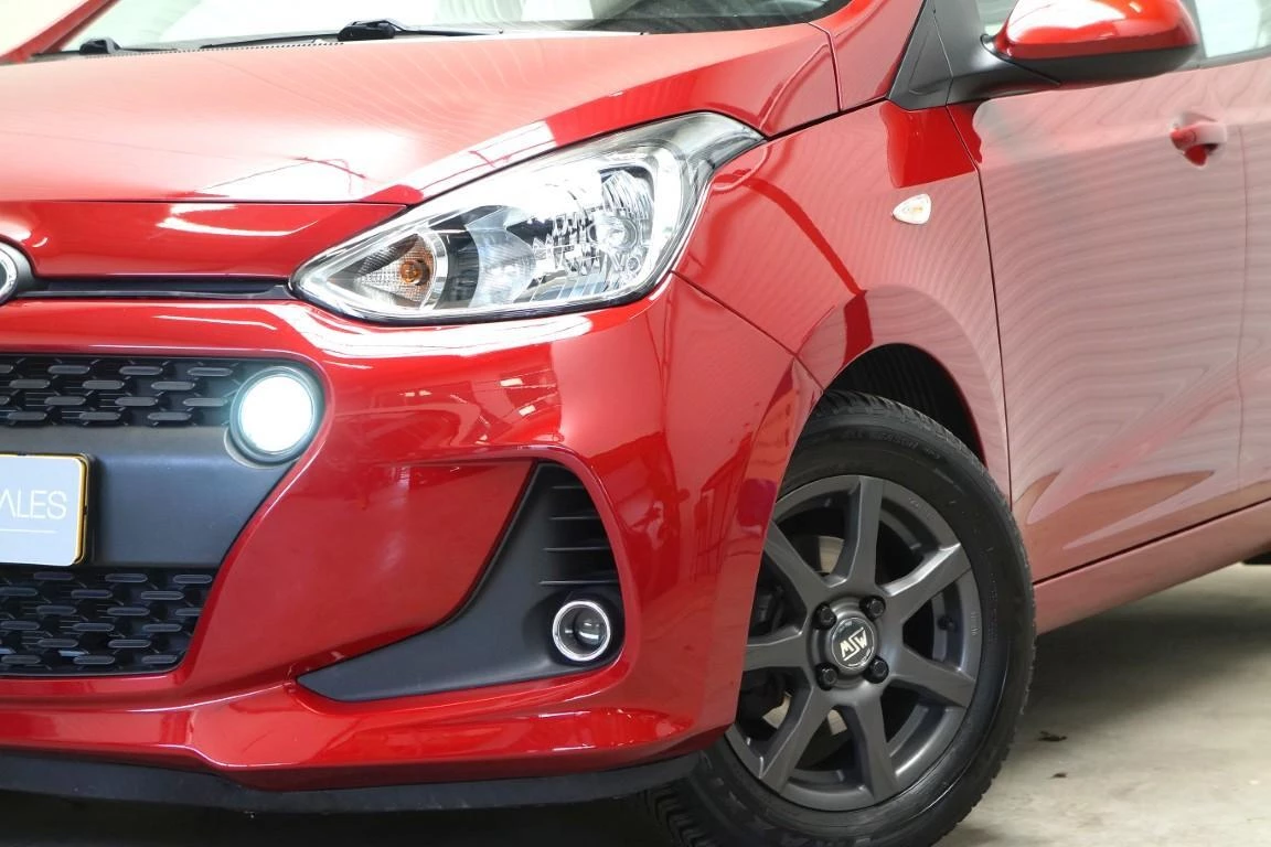 Hoofdafbeelding Hyundai i10