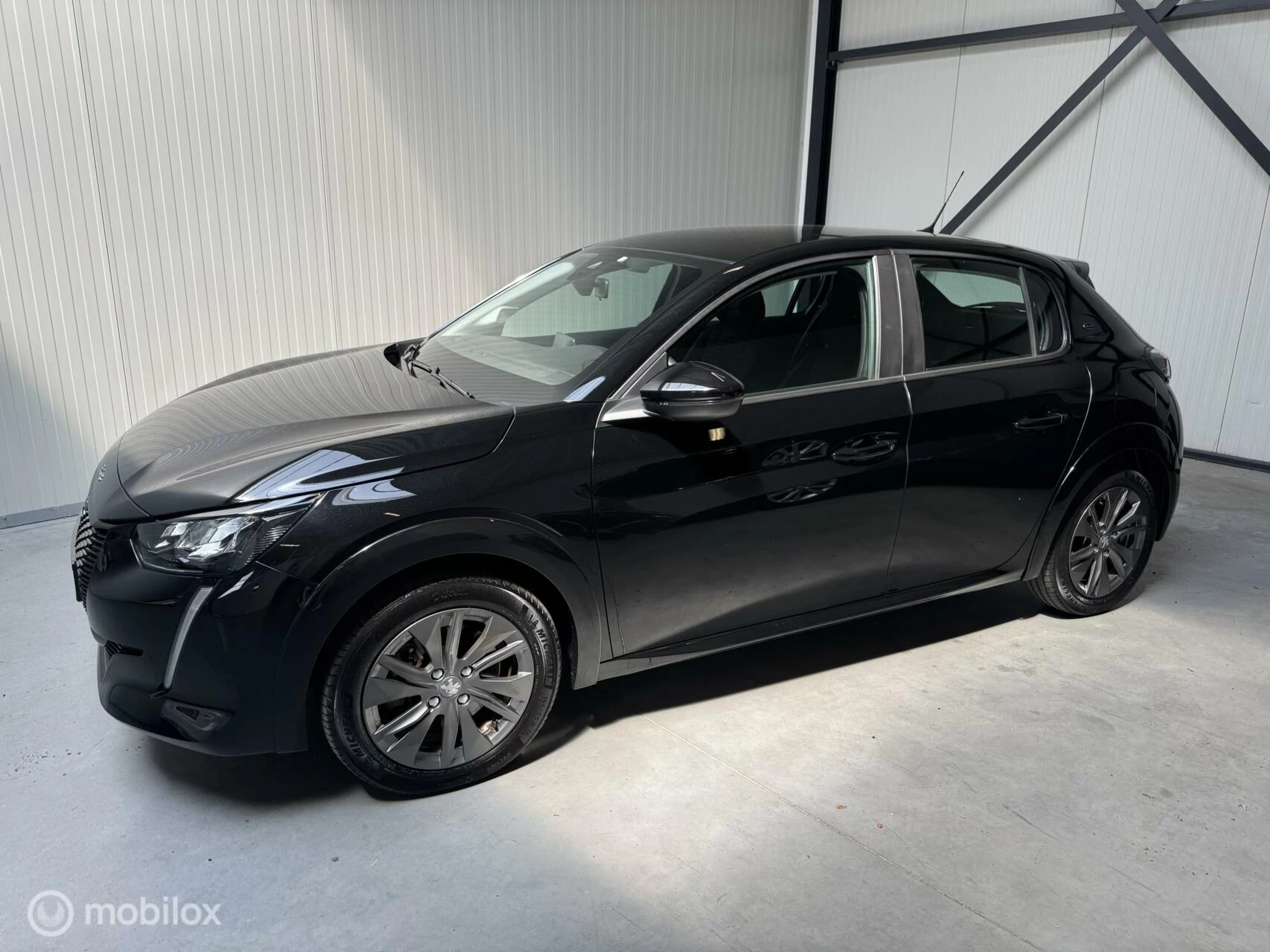 Hoofdafbeelding Peugeot e-208