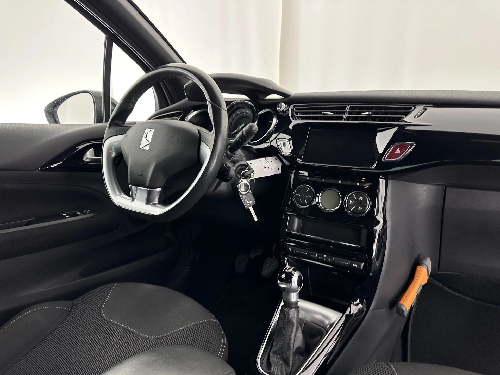 Hoofdafbeelding DS DS 3