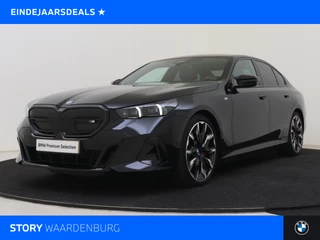 BMW i5 M60 xDrive M Sport / Panoramadak / Trekhaak / Adaptief onderstel professional / Stoelventilatie / Parking Assistant Plus / Adaptieve LED / Harman-Kardon