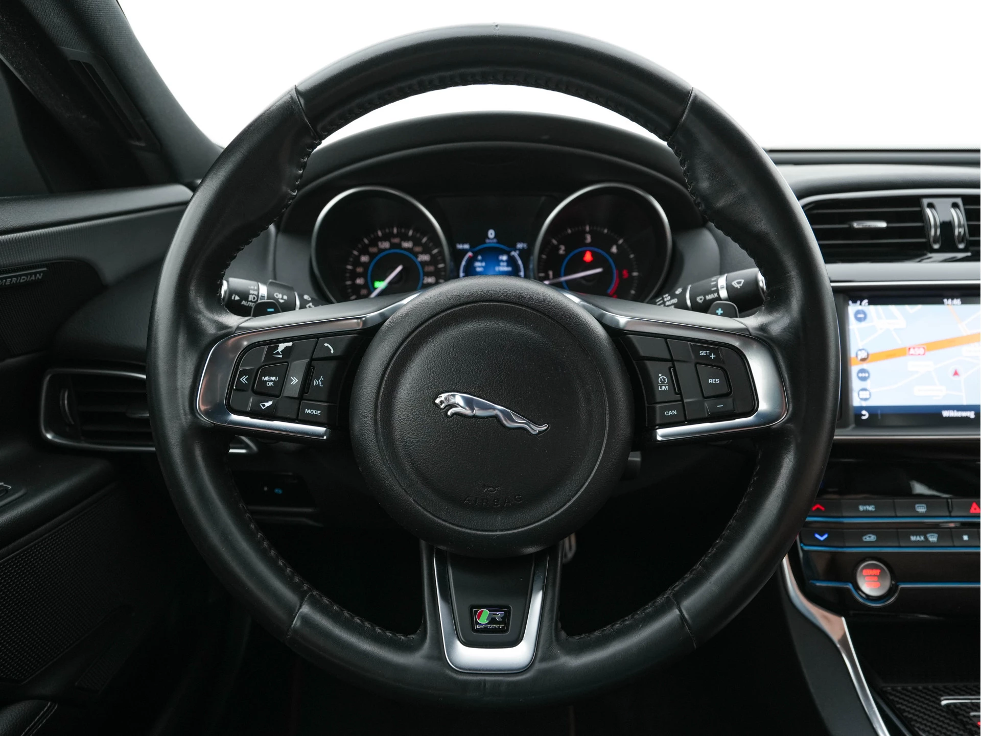 Hoofdafbeelding Jaguar XE
