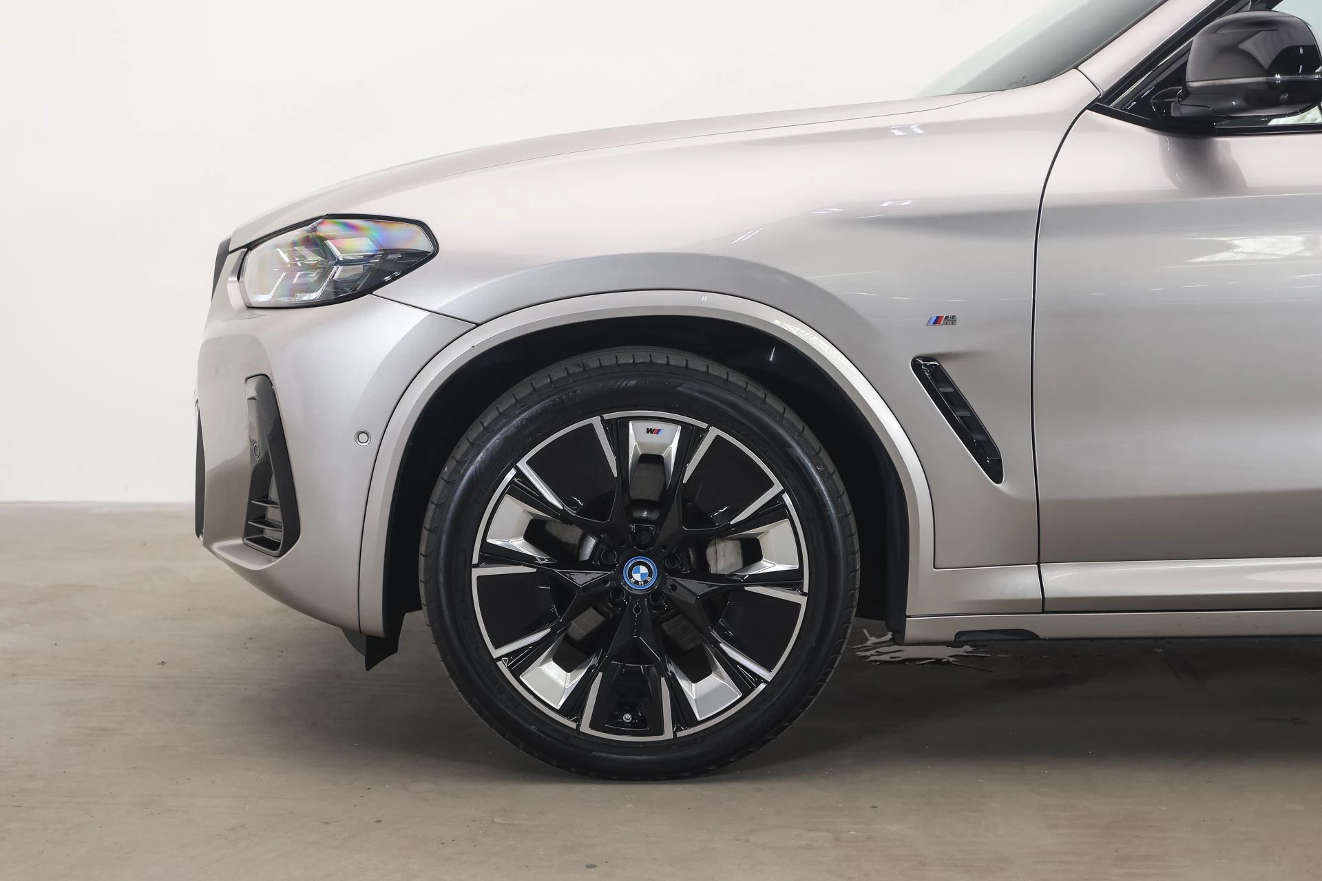 Hoofdafbeelding BMW iX3