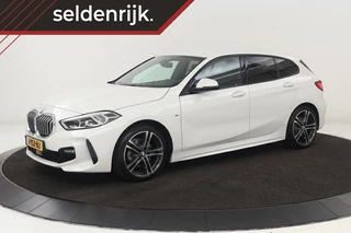 BMW 1-serie 118i M Sport | Carplay | Sportstoelen | Full LED | Live Cockpit | Navigatie | Climate control | PDC | Cruise control | Getint glas