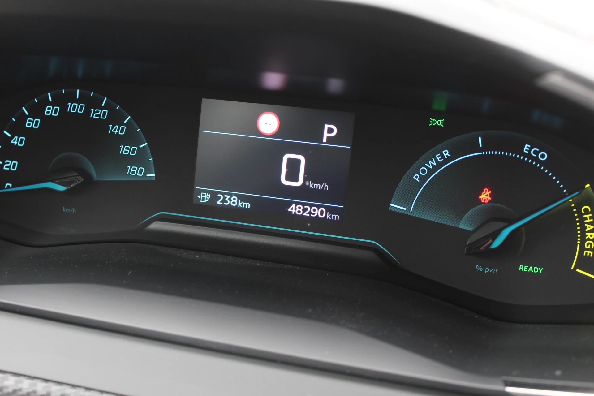 Hoofdafbeelding Peugeot e-208