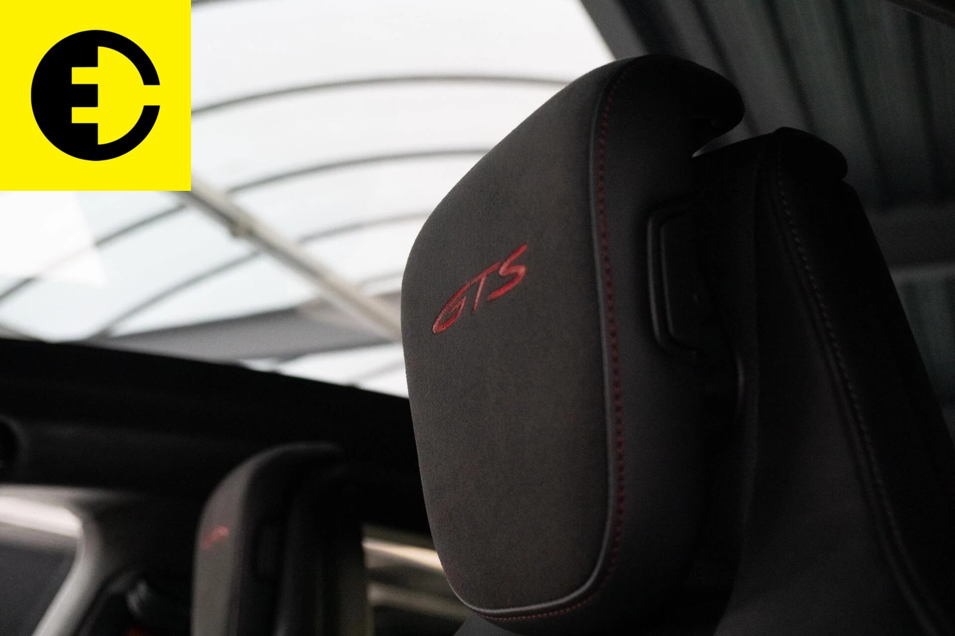 Hoofdafbeelding Porsche Taycan