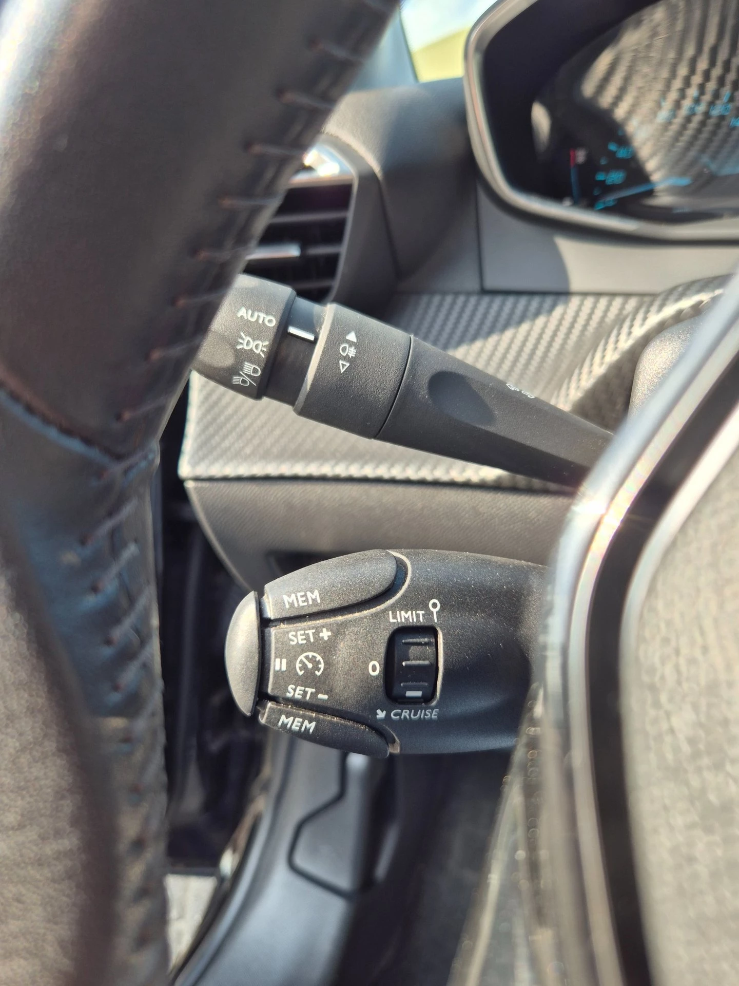 Hoofdafbeelding Peugeot e-208
