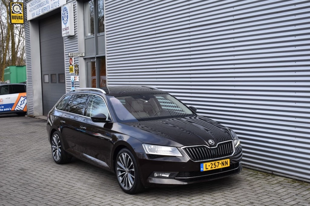 Hoofdafbeelding Škoda Superb