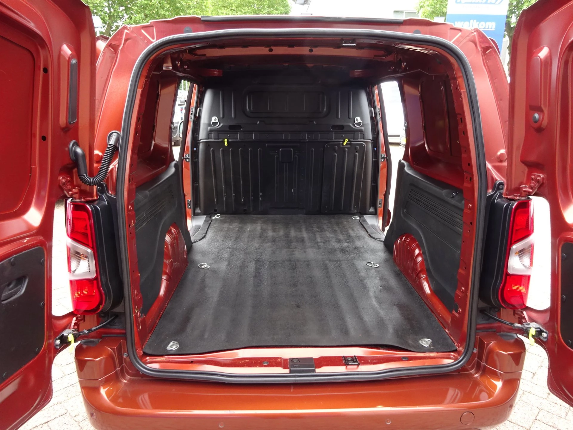 Hoofdafbeelding Peugeot Partner