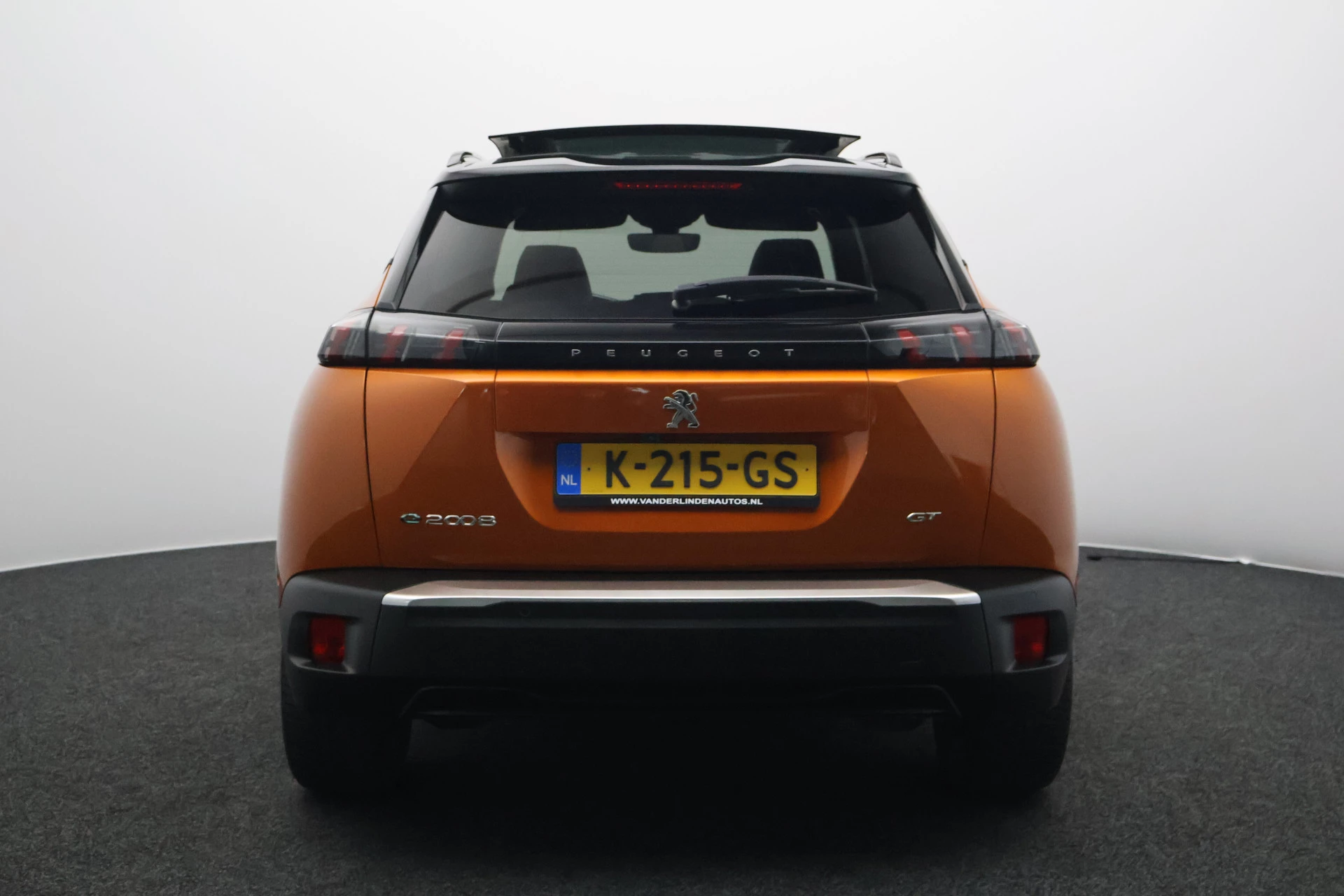 Hoofdafbeelding Peugeot e-2008