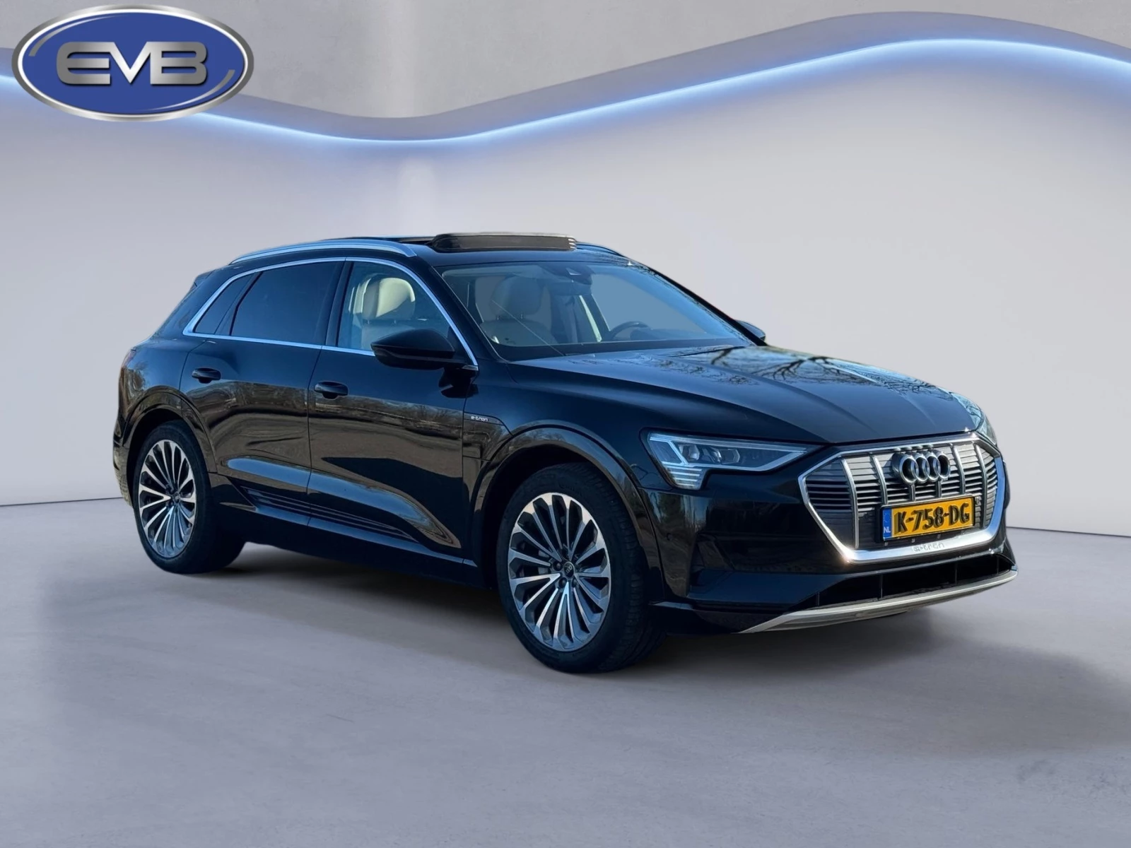 Hoofdafbeelding Audi e-tron