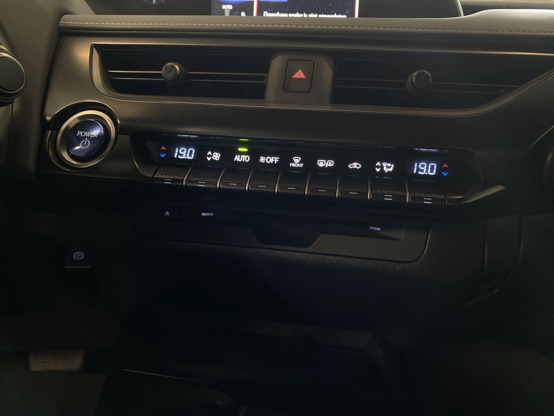 Hoofdafbeelding Lexus UX