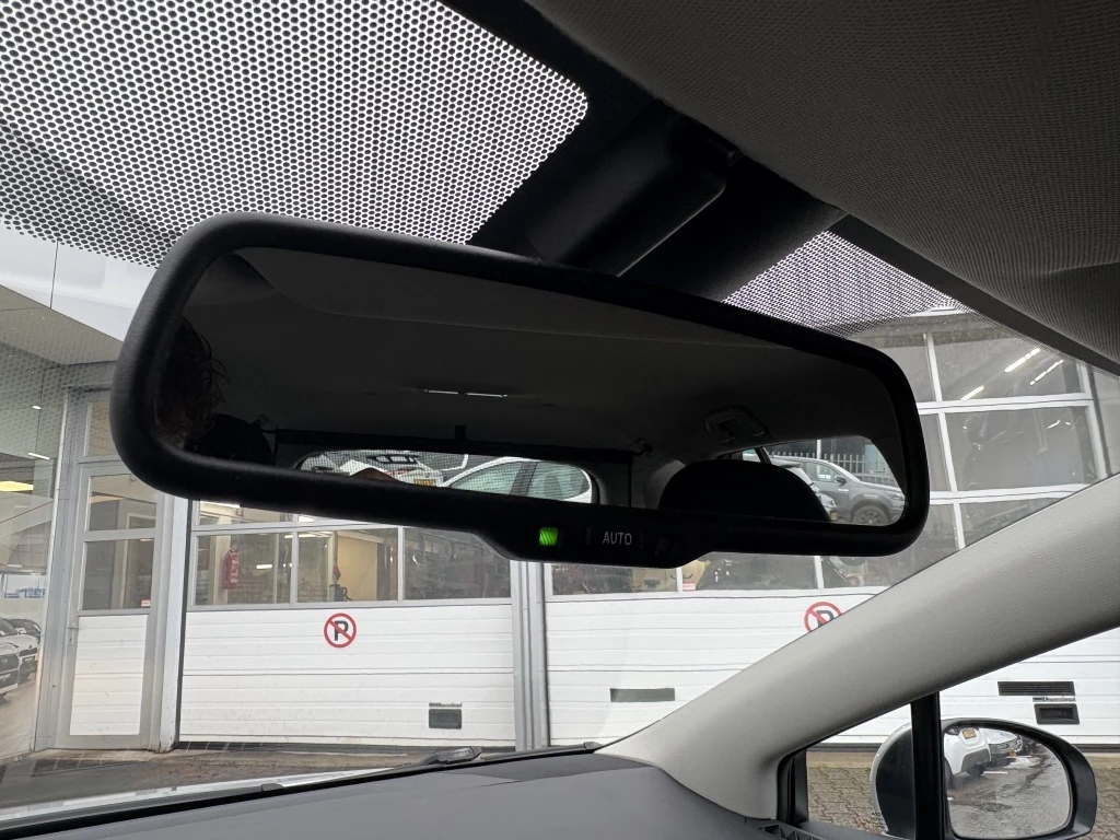 Hoofdafbeelding Toyota Avensis